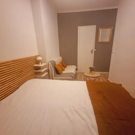 Joli A Bastille Apartment